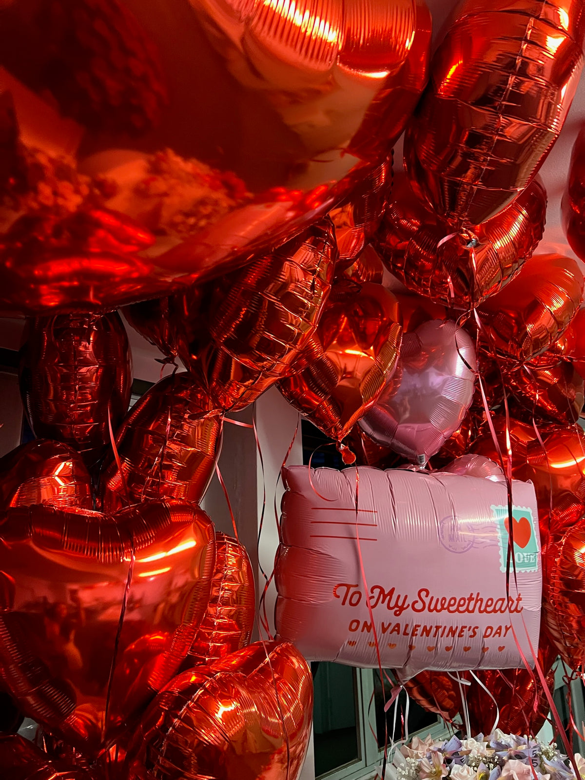 Luxury Balloon Gift Hampers Brisbane | Balloon Society