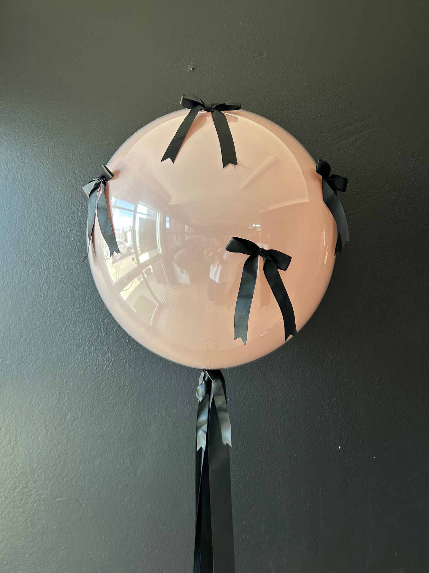 Luxe Bow Balloon