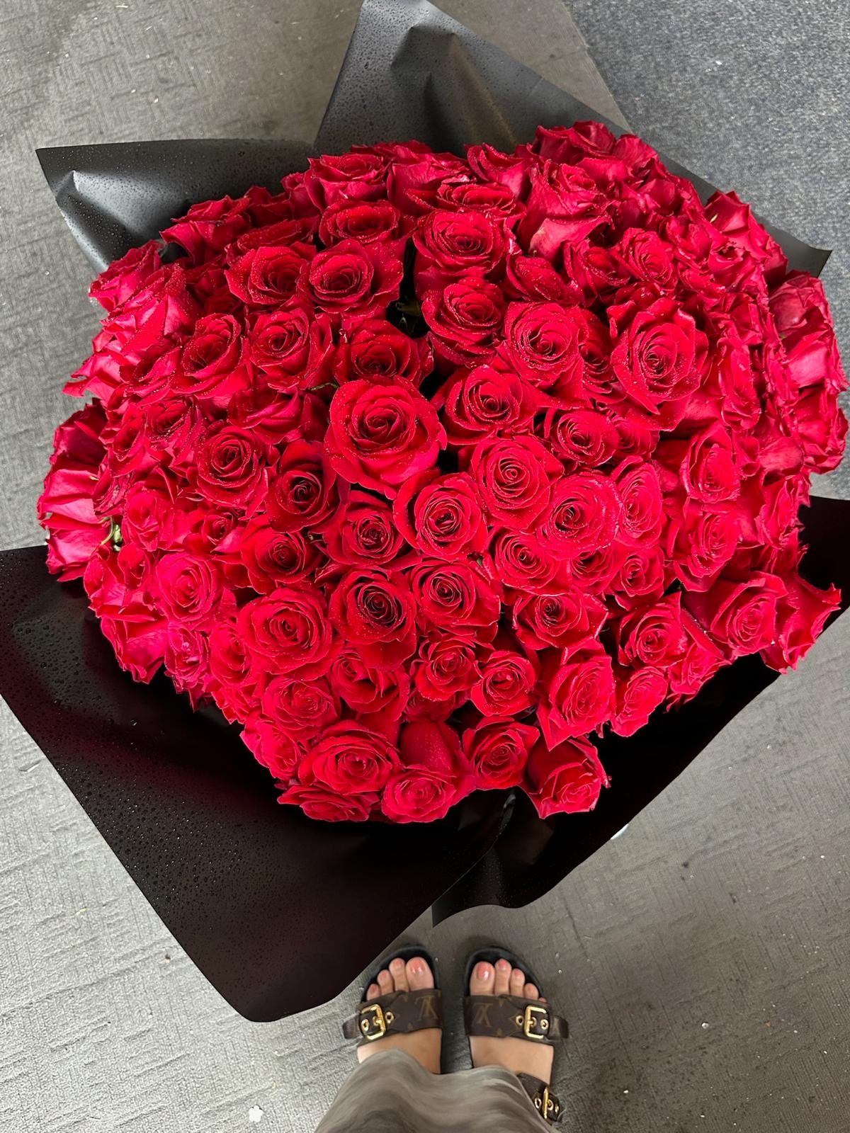 Showstopper Rose Bouquet