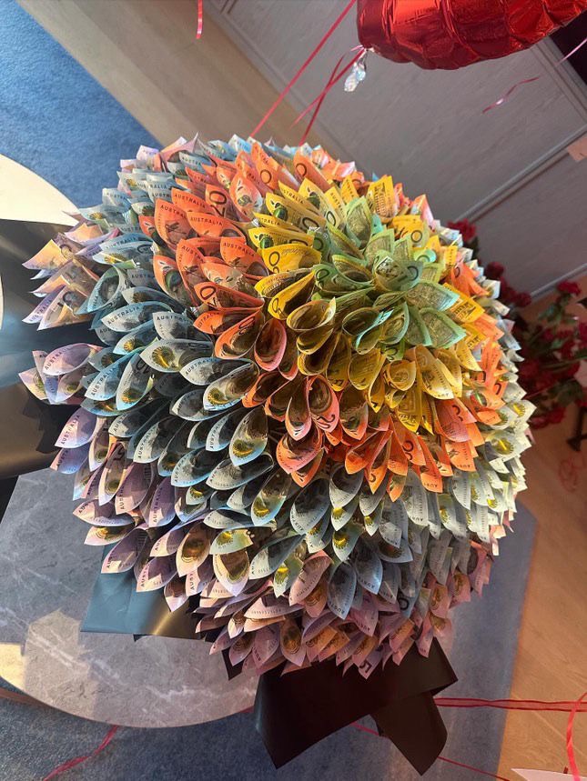 VIRAL Money Bouquets